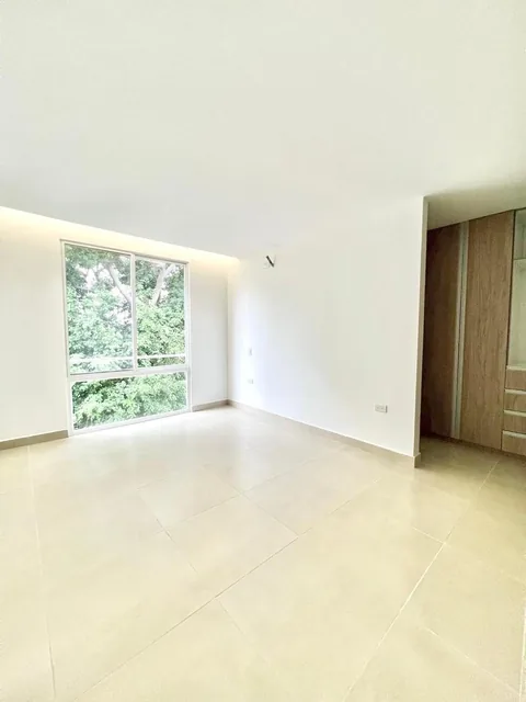 Venta de Departamento Moderno con Ascensor y 1 Parqueo en Kennedy Norte, Guayas — imagen 3