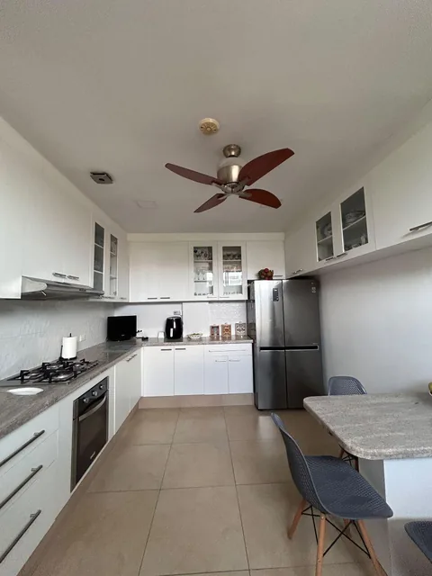 En Venta Amplio Departamento en Los Primeros Kms de Sámborondon, Guayas — imagen 3
