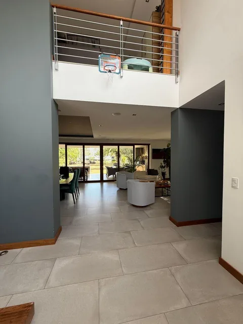 Espectacular Casa Moderna en Venta en Nayón — imagen 5