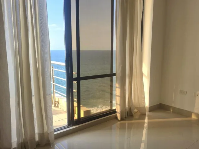Depa a La Venta Frente Al Mar en Manta a Minutos del Mall del Pacifico, Manabí — imagen 3