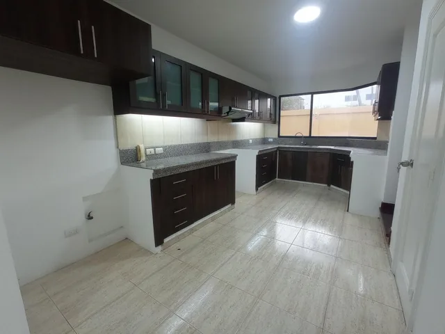 Venta de Casa en Ceibos Santa Cecilia, Guayas — imagen 2