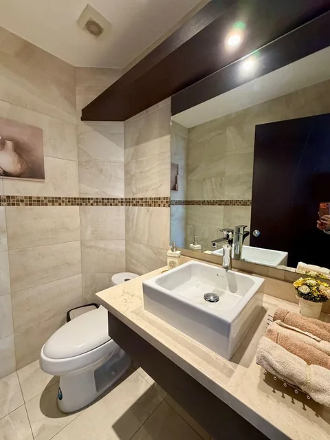 Departamento de 4 Habitaciones - en Venta - Miravalle - 285 m² — imagen 4