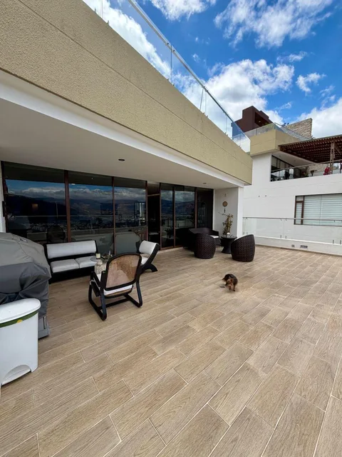 Departamento de 4 Habitaciones - en Venta - Miravalle - 285 m² — imagen 2
