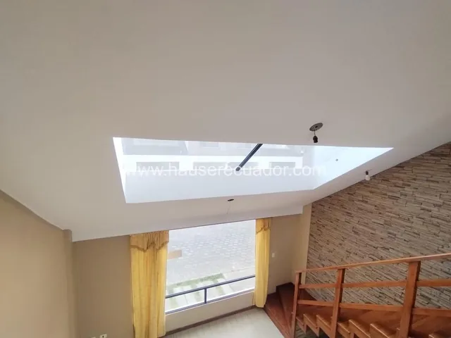 Venta de Casa en Conjunto / Pomasqui | Lista Para Habitar, 3 Habitaciones / Estudio y Seguridad 24/7 — imagen 5