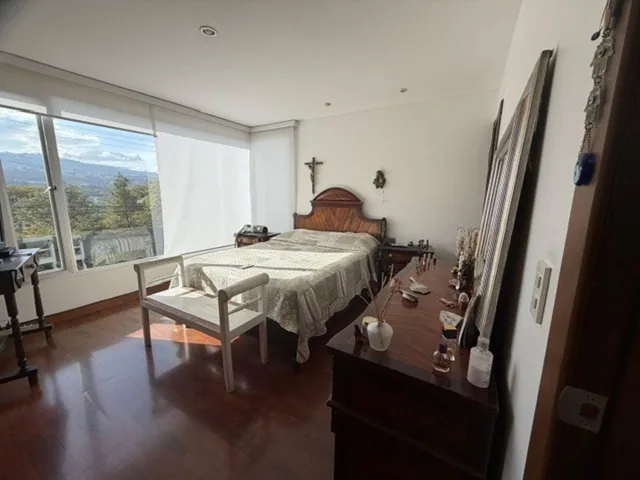 Vendo Luminosa Casa en Conjunto Privado Sector Pillahua — imagen 3