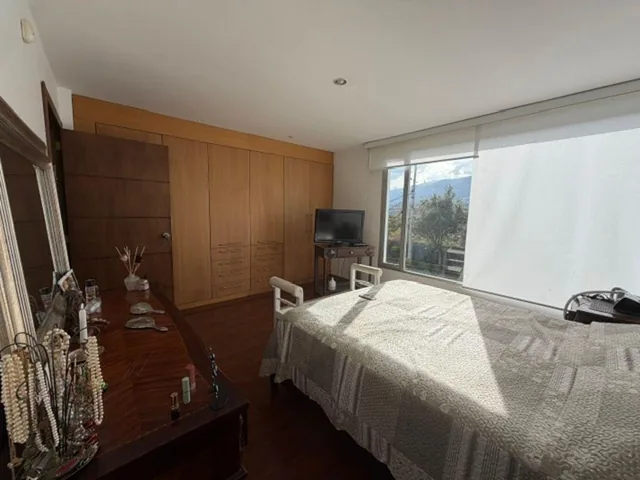 Vendo Luminosa Casa en Conjunto Privado Sector Pillahua — imagen 2