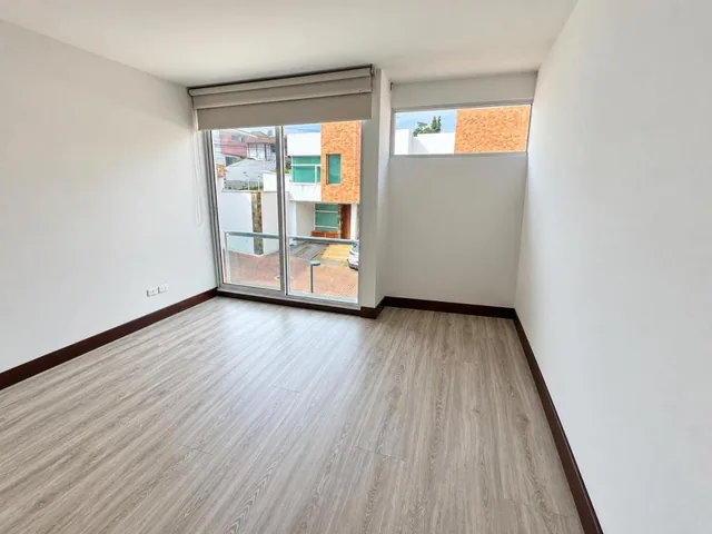 Casa en Venta Cumbaya Villa del Sol 3 Dorm. Patio Privado y Bbq — imagen 4