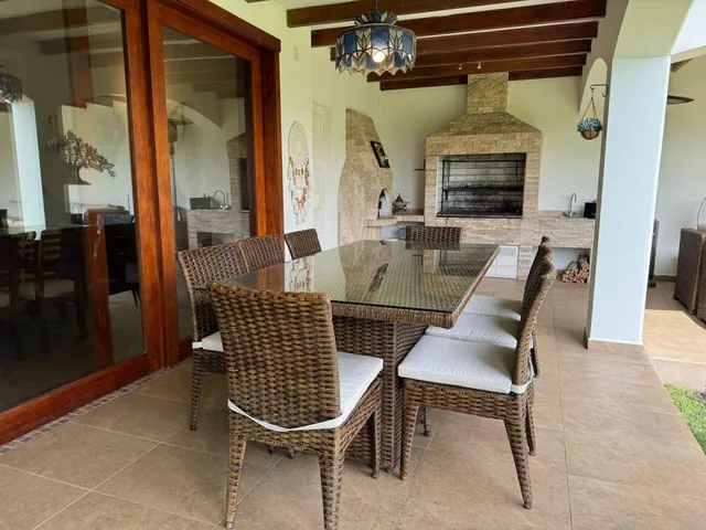 Venta Casa Lujo Cumbayá - Miravalle 4 Dorm. en Urbanización — imagen 4