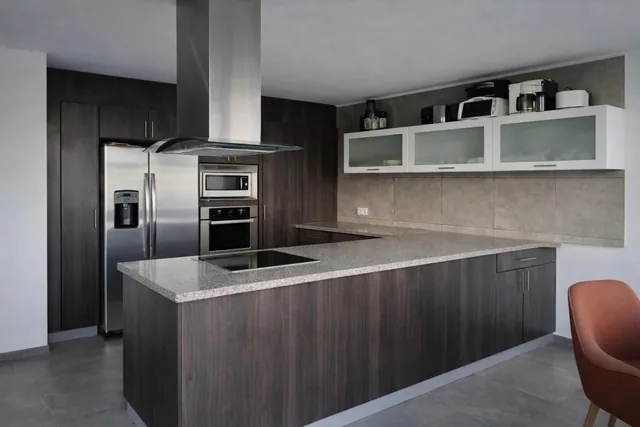 Casa en Venta Cumbayá de 6 Habitaciones, 2 Dorm. Planta Baja — imagen 2