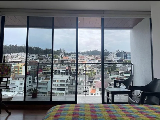 Departamento en Venta Sector de La Carolina con Vista Panóramica a La Ciudad — imagen 2
