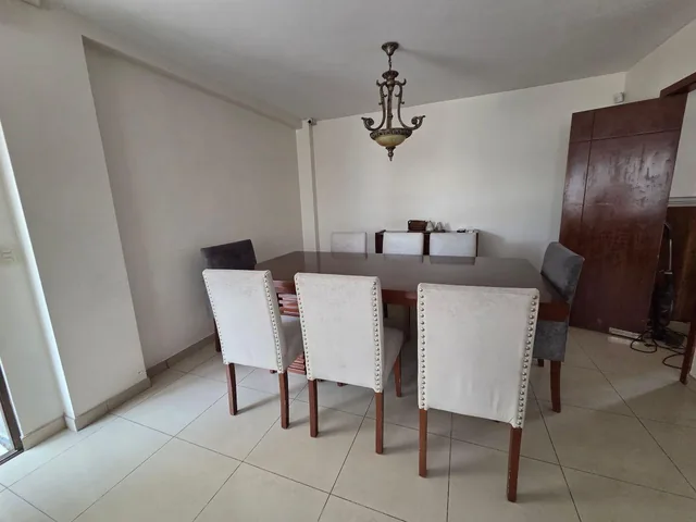 Casa de 4 Dorm. Uno de Ellos en Planta Baja con Patio Grande con Piscina, Guayas — imagen 5