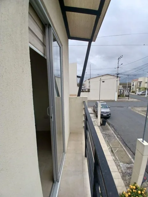 Venta de Casa Urb. Gran Vittoria L. Bermeo, Guayas — imagen 2