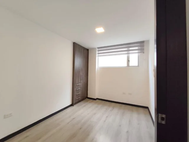 Vendo Dep 2 Dorm. Sector Carcelen Piso 1 Patio — imagen 3
