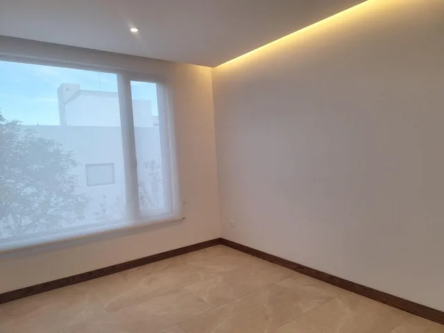 Bello Moderno Departamento 3 Dorm. por Estrenar Cumbayá, Sector Site Center — imagen 2
