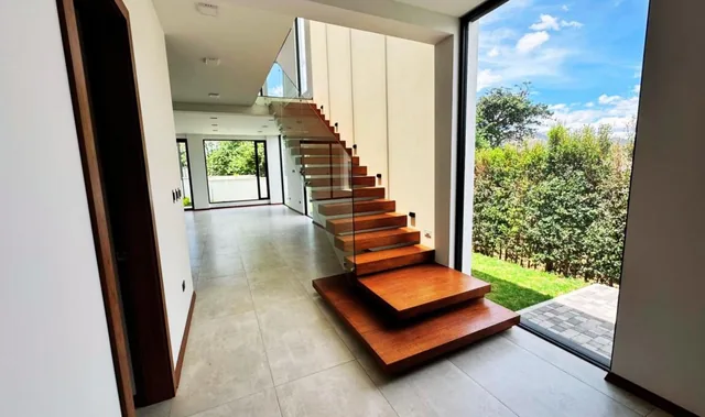 Casa 320 m² en Venta en Tumbaco — imagen 3