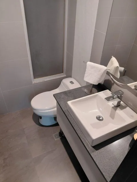 Elegante Departamento en Venta Amoblado Amoblado Linda Vista La Primavera II, Cumbayá — imagen 5