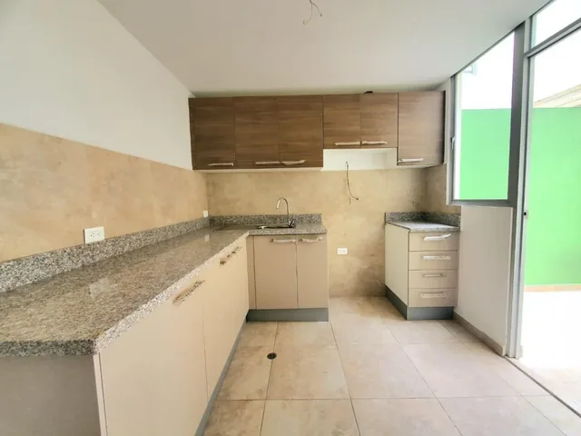 Casa Amplia con Crédito Vip Miti Miti en Calderón — imagen 4