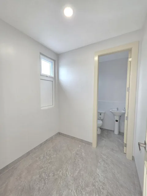 7773. Urb. Aires Norte - Samborondon Km 10, Vendo Casa de Estreno 4 Dorm. $429.995. Guayas — imagen 5