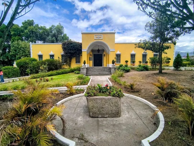 Venta de Casa en La Viña con Terreno de 5200 m. Provincia de Pichincha — imagen 5