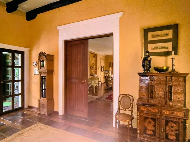 Venta de Casa en La Viña con Terreno de 5200 m. Provincia de Pichincha — imagen 2