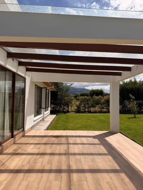 Linda Casa Tipo Rustica de Venta en Tabacundo — imagen 3