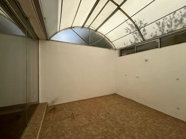 Casa en Venta 3 Dorm. en Ponceano | 3 Plantas + Estudio + Sala de Tv + Terraza. Provincia de Pichincha — imagen 2