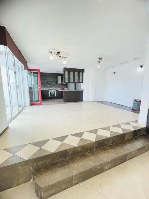 Casa en Venta Detrás del C. C. San Luis Shopping 320 m² — imagen 2
