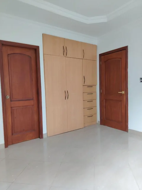 Venta de Departamento en Condominio Kennedy Norte 3 Dorm. 2do Piso + Garaje, Guayas — imagen 4