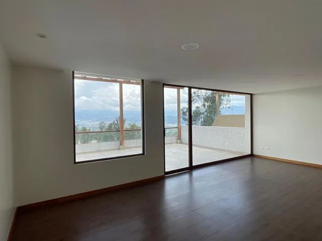 Venta Departamento de 161 m² de 3 Dorm. en Nayón — imagen 4