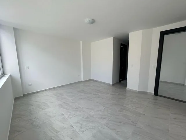 Ira Venta Suite con Parqueadero Sector Abdón Calderón Sangolquí — imagen 4