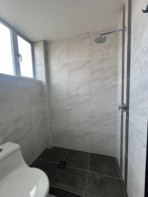 Ira Venta Suite con Parqueadero Sector Abdón Calderón Sangolquí — imagen 2