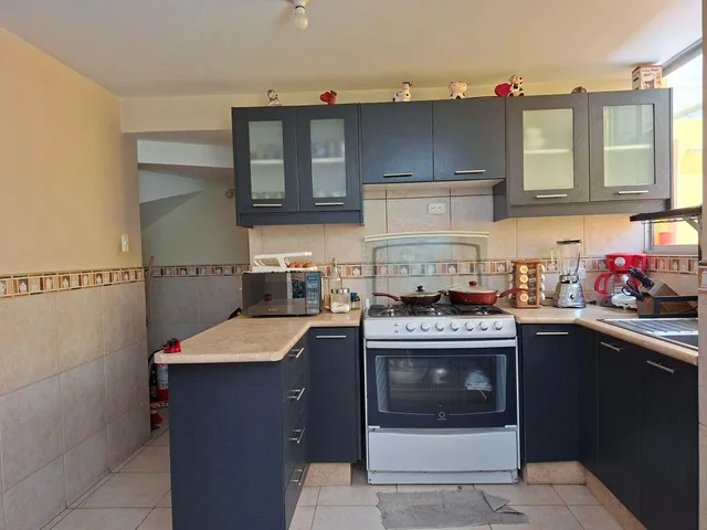 Casa de 3 Pisos, 4 Dorm, 3.5 Baños en Conjunto Privado - Calle Ismael Solís — imagen 3
