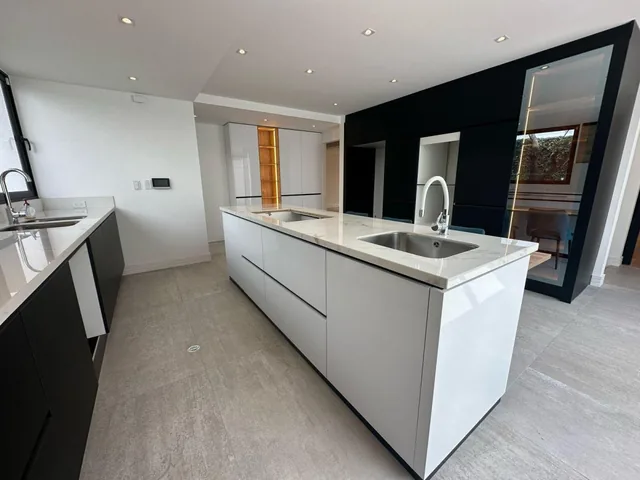 Hermosa Casa Autosustentable con Sistema Fotovoltaico — imagen 5