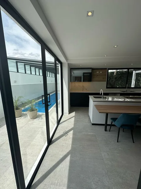 Hermosa Casa Autosustentable con Sistema Fotovoltaico — imagen 2