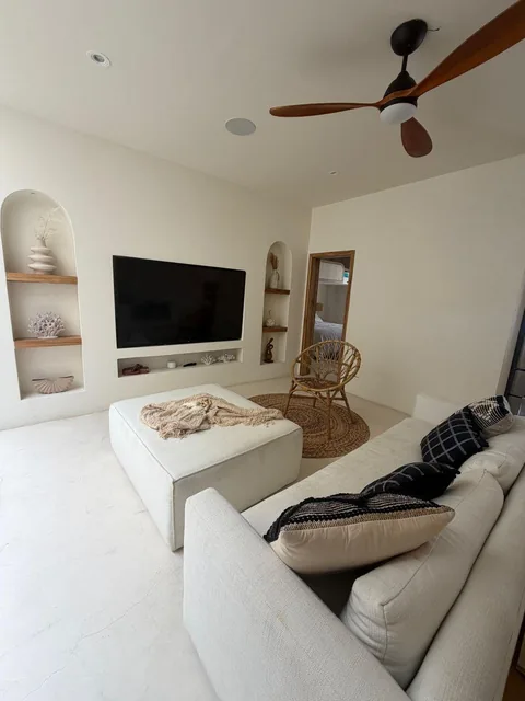 Punta Blanca - Espectacular Casa en Venta Frente Al Mar ️ — imagen 2