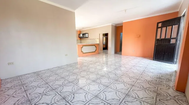 Casa Rentera de Tres Pisos en Venta, El Oro — imagen 3