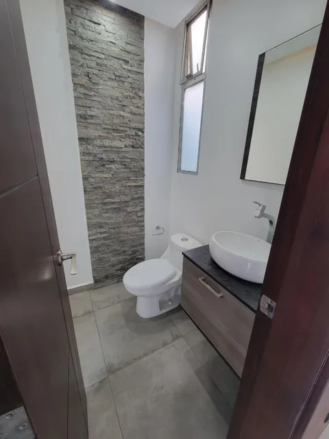 Vendo Linda y Moderna Casa en Samborondon Km 8, Guayas — imagen 4
