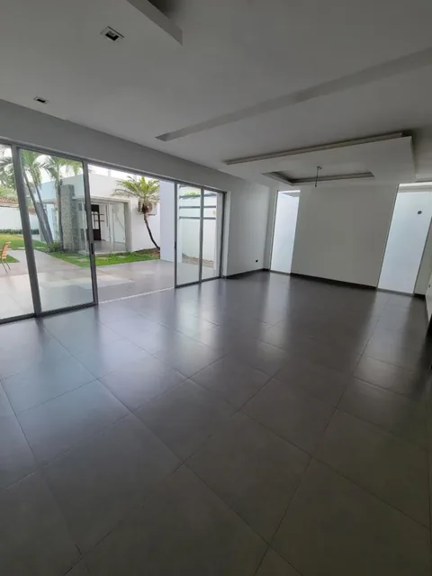 Vendo Linda y Moderna Casa en Samborondon Km 8, Guayas — imagen 2