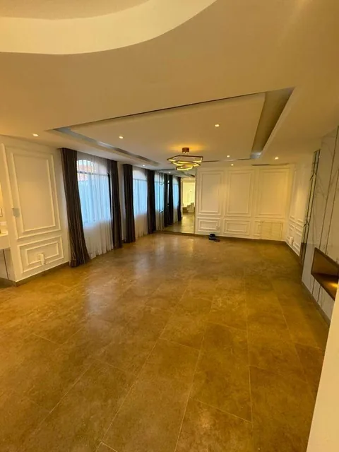 Casa de Lujo con Piscina y 4 Parqueos en Urbanización Privada - Estancias del Río, Guayas — imagen 2