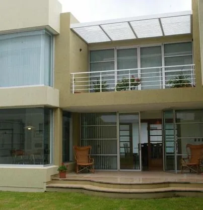 Venta Casa Oportunidad Dos Pisos Diseño Exclusivo Urbanización El Condado Segura — imagen 4