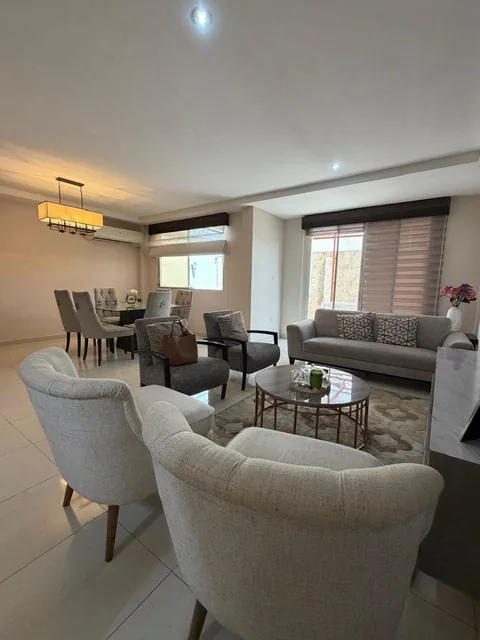Casa en Venta en San Sebastián | 4 Dorm. | Amplio Patio | $215.000, Guayas — imagen 5