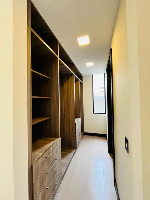Ira Venta Departamento 3 Dorm. con Terraza. González Suárez. Provincia de Pichincha — imagen 4