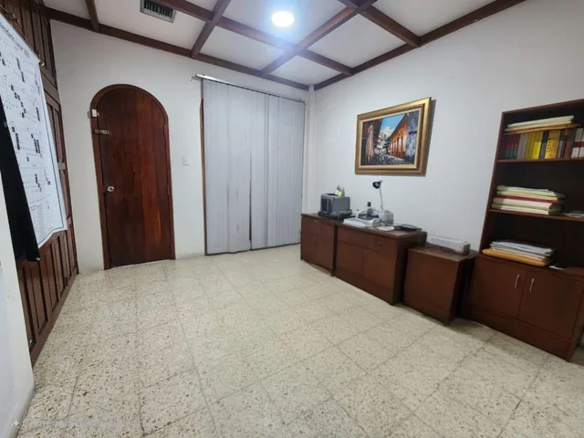 Casa con 3 Habitaciones de 261 m² en Venta en Los Ceibos, Guayas — imagen 4