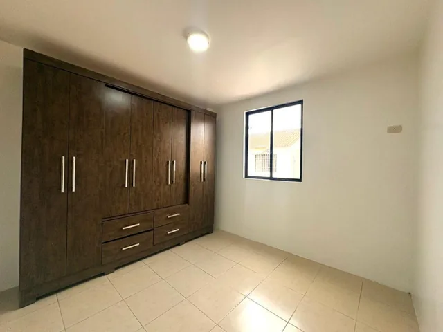 Casa en Venta en Urbanización Villa Club Etapa Floral Via Daule Aurora, Guayas — imagen 5