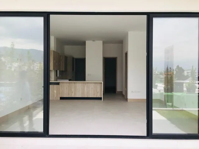 Ira Venta Departamento 108 m² Dos Dorm. con Terraza en Cumbaya — imagen 2