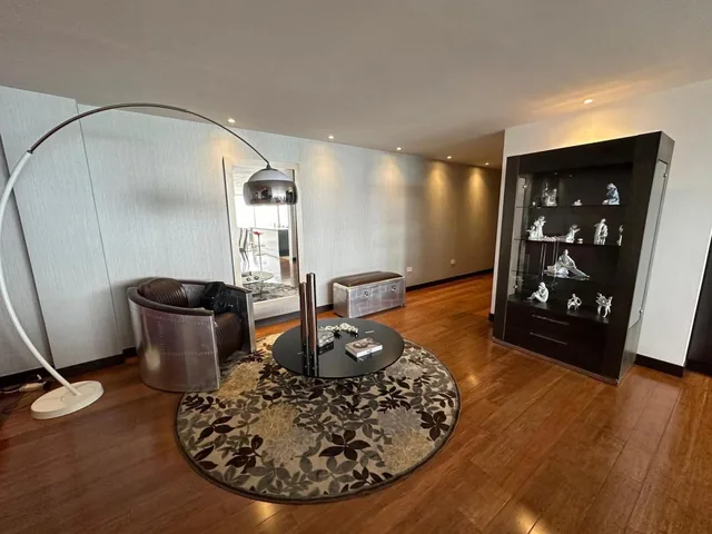 Kr - Sector Lomas de Monteserrin, Departamento 2d Más Estudio en Venta 170 m² con Terraza Propia — imagen 3