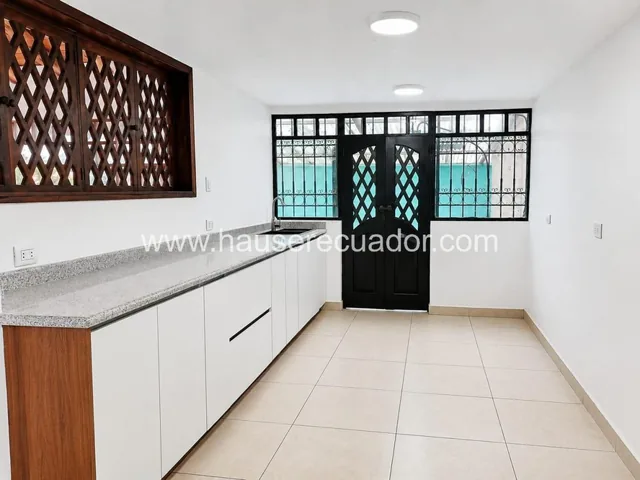 Propiedad Comercial en El Triángulo Ideal Para Restaurante, Spa, Consultorios o Eventos — imagen 4