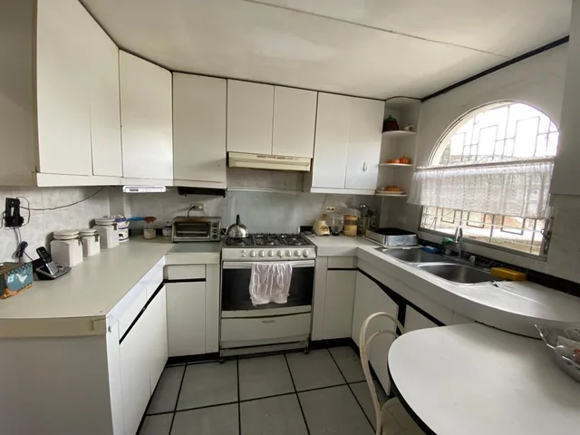 Venta de Casa en Urdesa Central Bálsamos, Guayas — imagen 2
