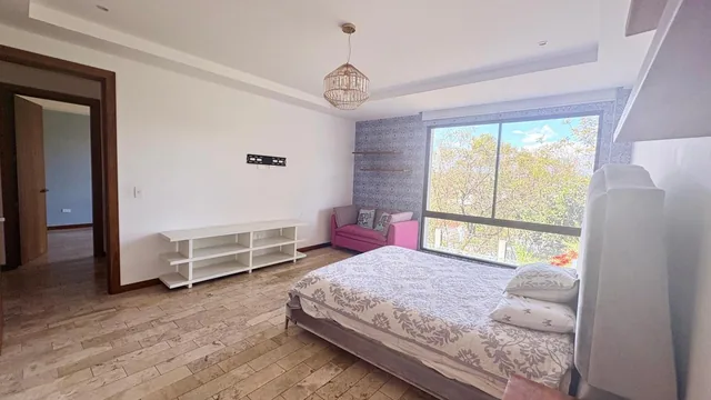 Casa de Venta / 240 m² con 3 Habitaciones en Cumbayá — imagen 4