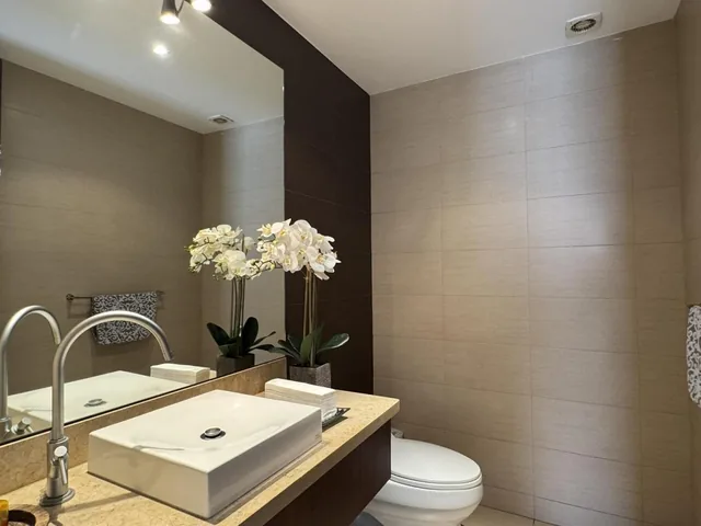 Venta Departamento de 3 Dorm. con Jardín y Patio Urbanización El Condado — imagen 2